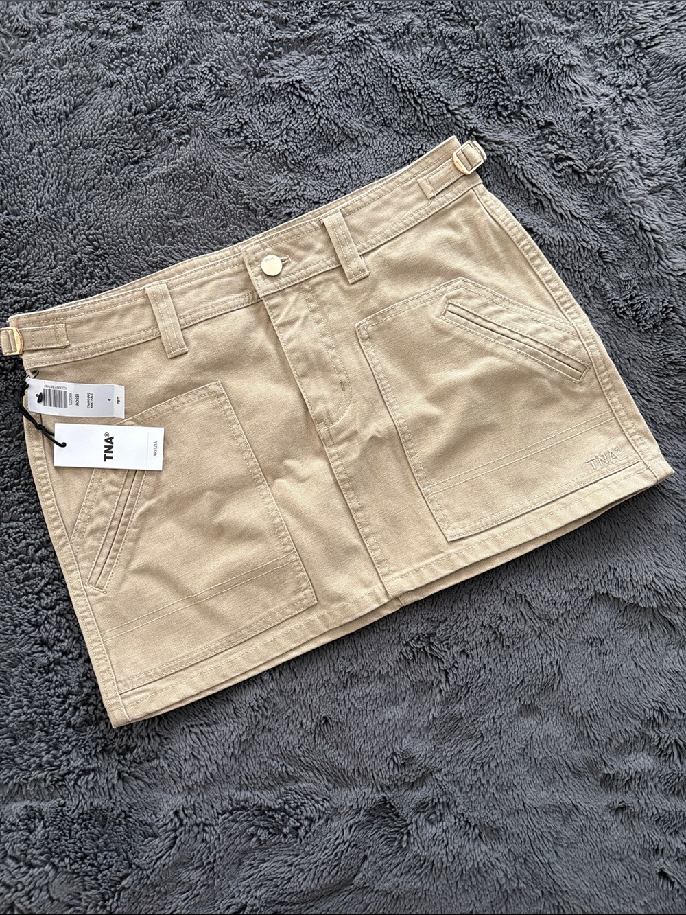 ARITZIA- TNA Tan Utility Skort with Front Patch Pockets
